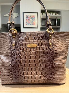 Brahmin medium Asher Tote very nice